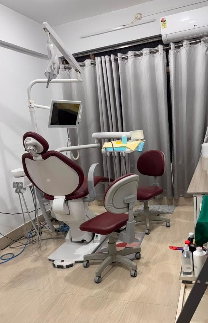 Fully equipped dental treatment room