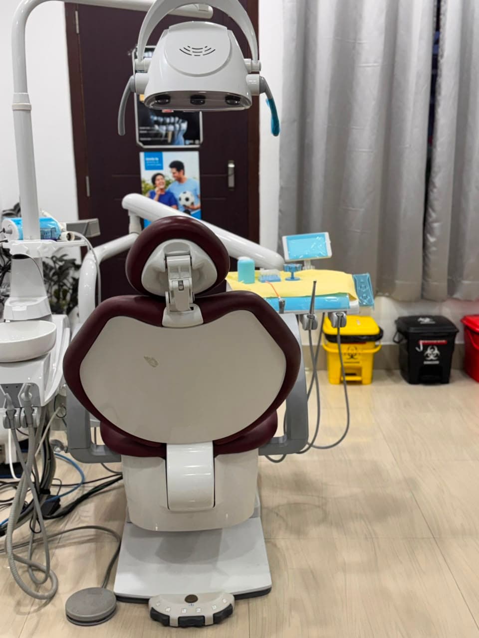 Dental chair with digital chairside display